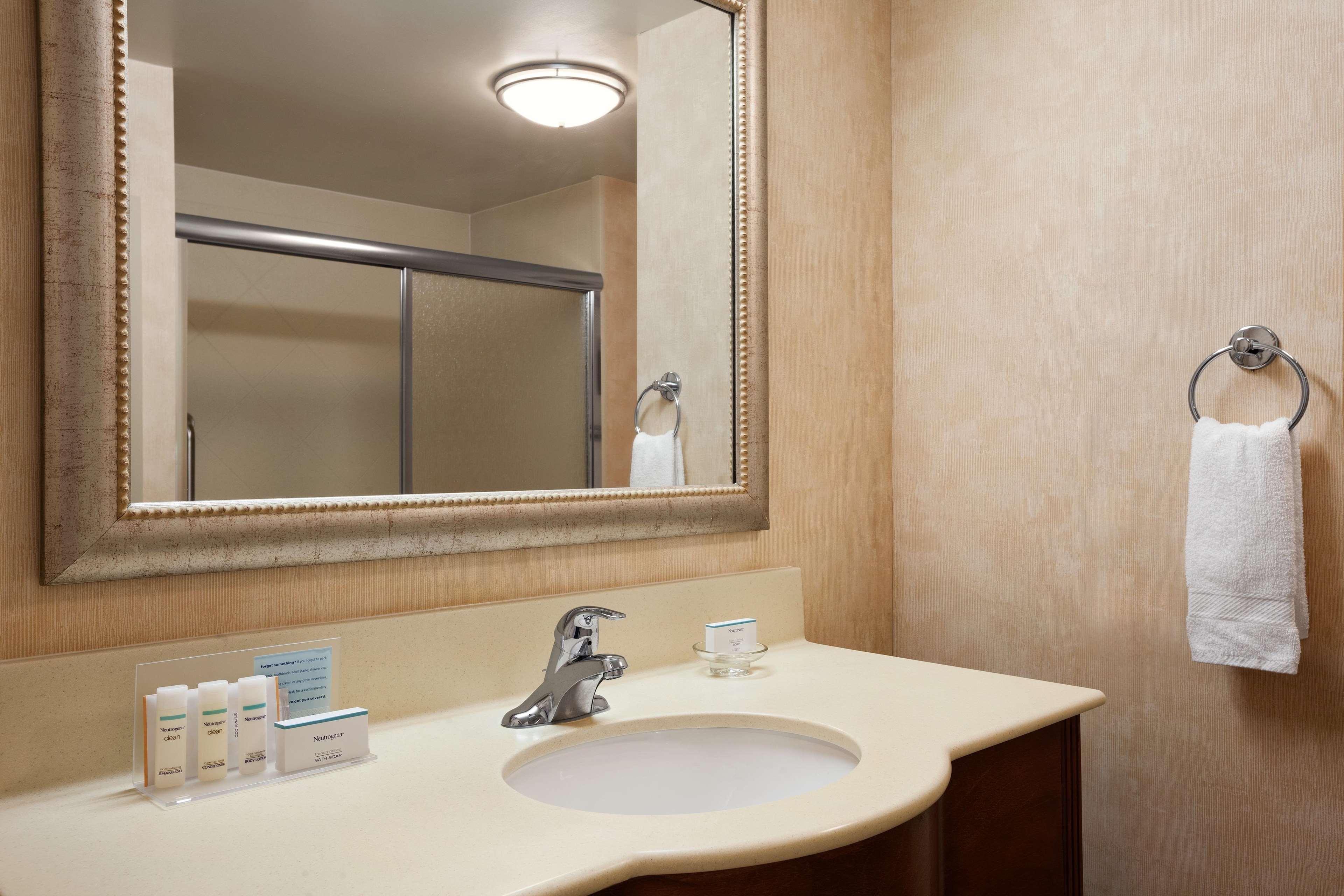 Hampton Inn Geneva Exterior foto