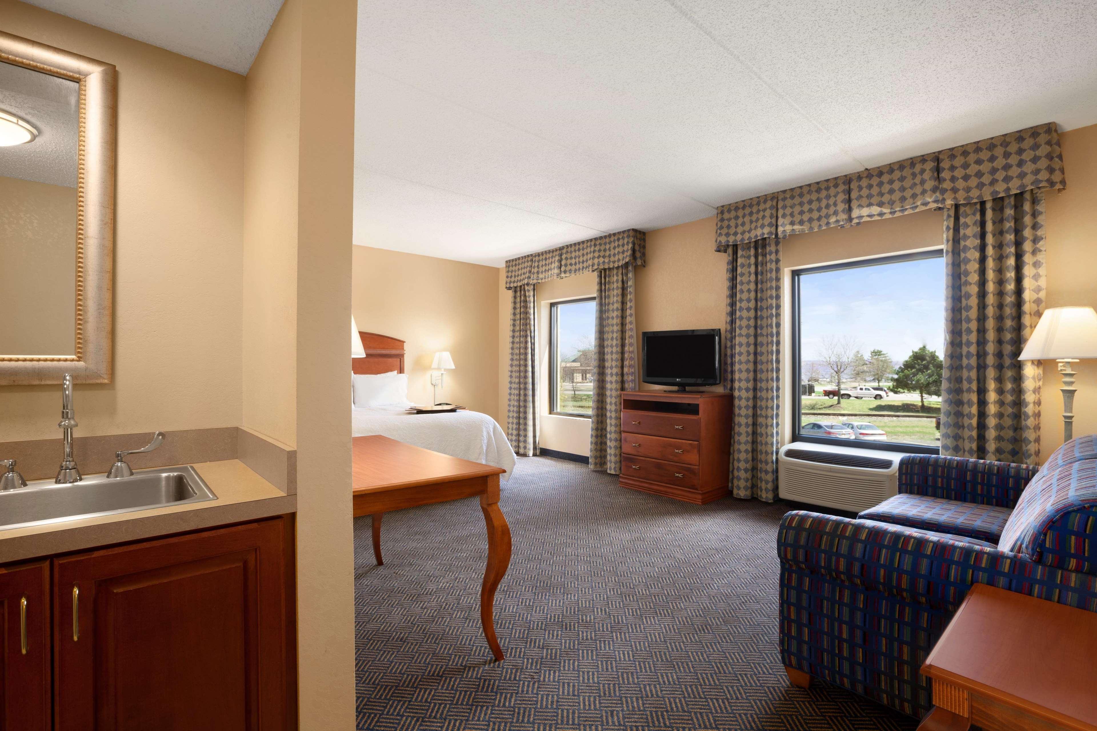 Hampton Inn Geneva Exterior foto