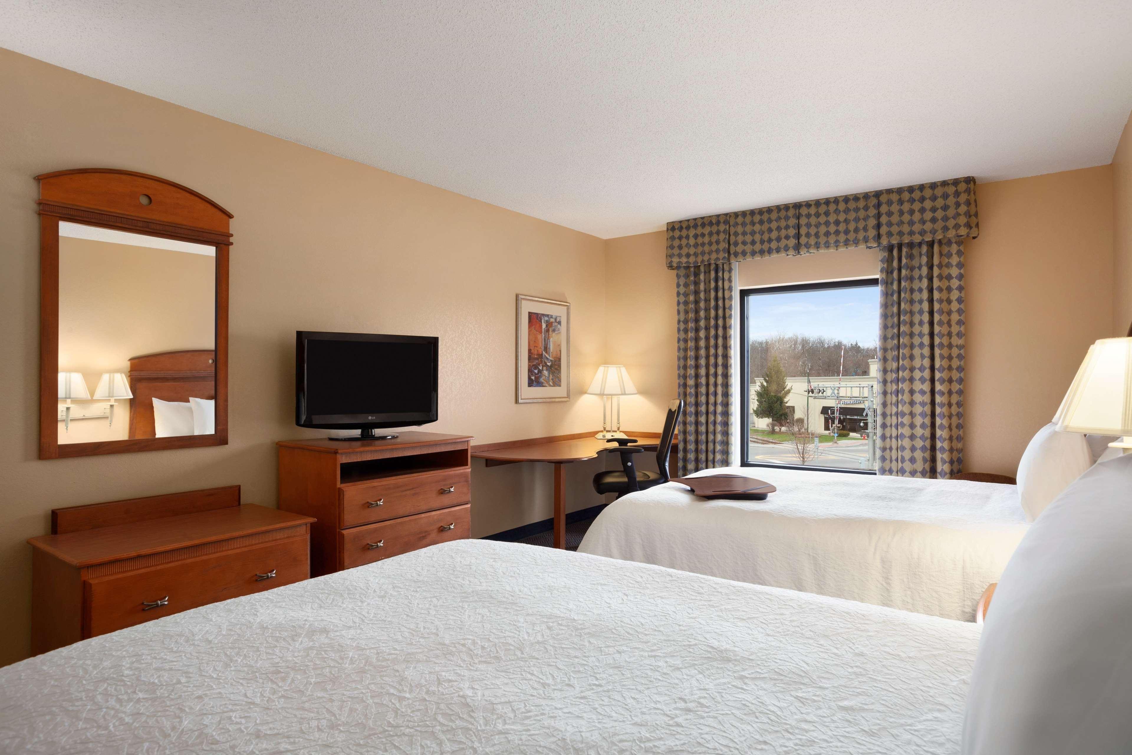 Hampton Inn Geneva Exterior foto